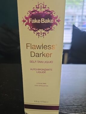 Fake Bake Flawless Darker Self-Tan Liquid - Cream with Purple Accents